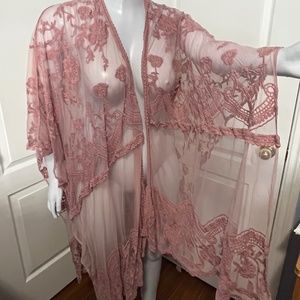 TORRID PALE MAUVE EMROIDERED LACE RUANA ONE SIZE NEW WITH TAG